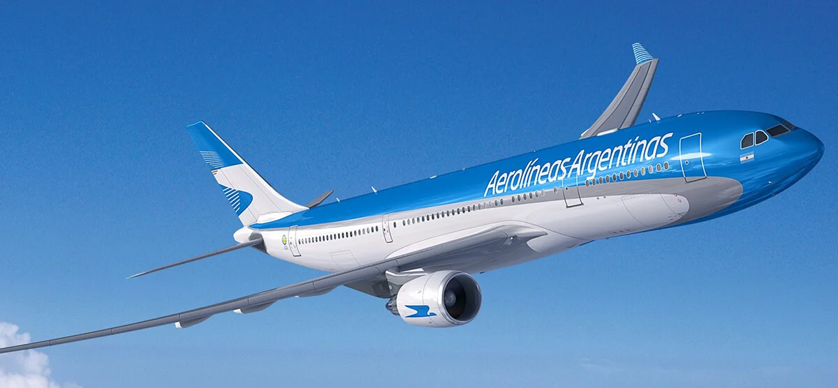 A330-200_Aerolineas_Argentinas-211119-1